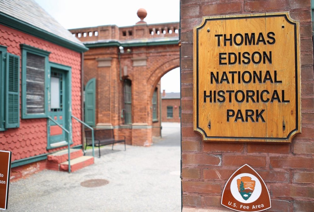 Thomas Edison Laboratory 35mm